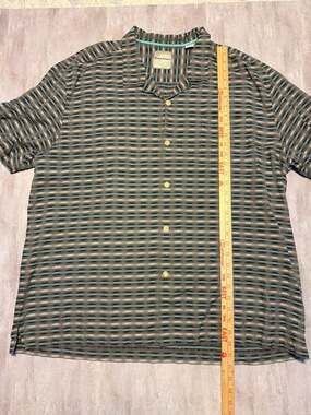 Tommy Bahama Men's Short Sleeve Button Down Camp Shirt Grey Blue Striped